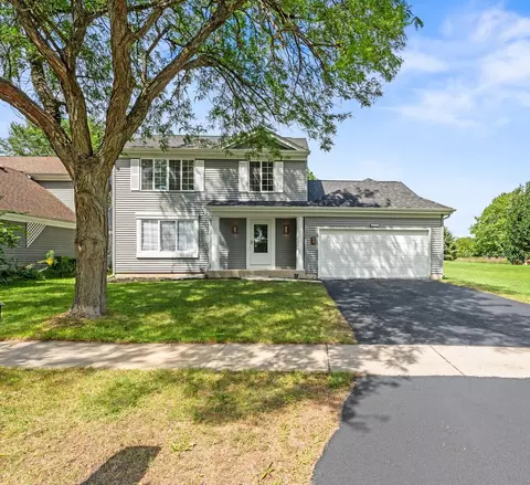 1313 Lone Oak Trl, Aurora, IL 60506