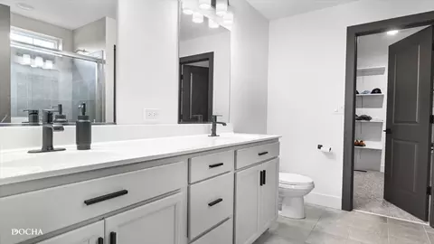 Bath - 26827 Ashgate Xing, Plainfield, IL 60585 photo 2 of 5