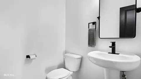 Bath - 26827 Ashgate Xing, Plainfield, IL 60585 photo 1 of 5