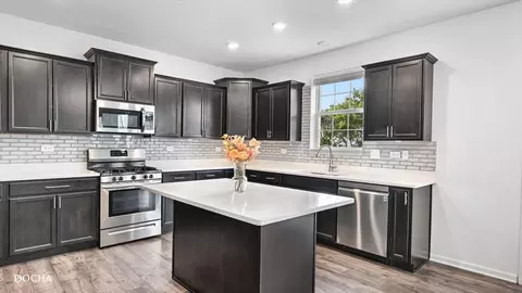 Kitchen - 26827 Ashgate Xing, Plainfield, IL 60585 photo 1 of 1