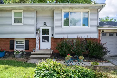 Exterior - 1701 Hoover Dr, Normal, IL 61761 photo 2 of 11