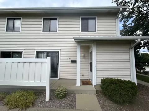 751 Edgelake Pt, Schaumburg, IL 60194