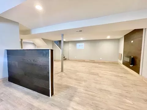 9302 S Eberhart Ave, Chicago, IL 60619 photo 32