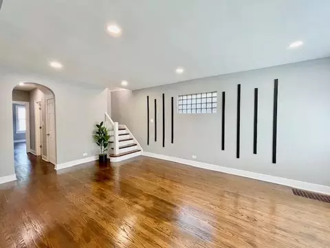 9302 S Eberhart Ave, Chicago, IL 60619 photo 5