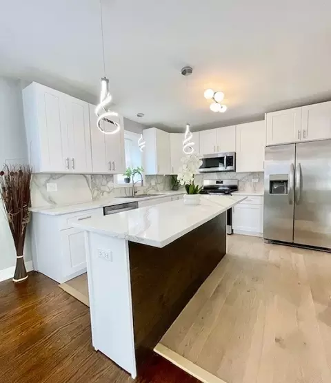 9302 S Eberhart Ave, Chicago, IL 60619 photo 8