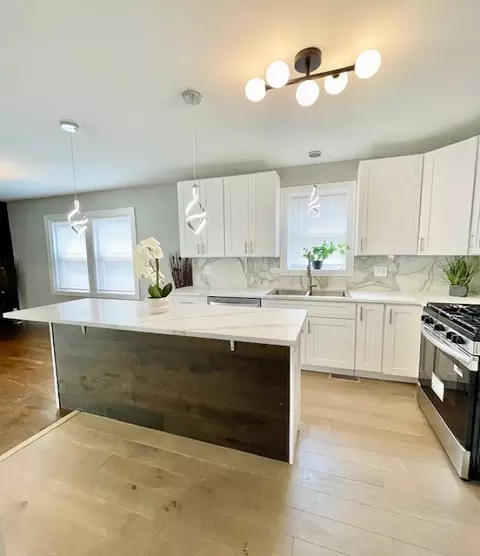 9302 S Eberhart Ave, Chicago, IL 60619 photo 9