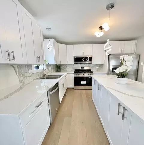 9302 S Eberhart Ave, Chicago, IL 60619 photo 11