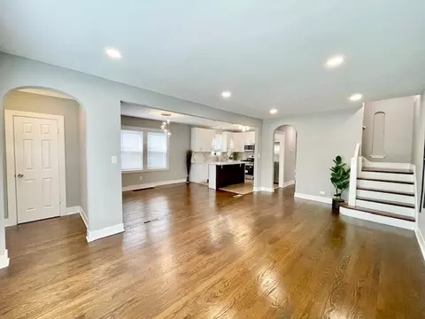 9302 S Eberhart Ave, Chicago, IL 60619 photo 6
