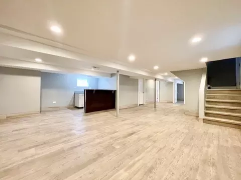 9302 S Eberhart Ave, Chicago, IL 60619 photo 29