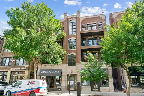 3543 N Southport Ave #4N, Chicago, IL 60657