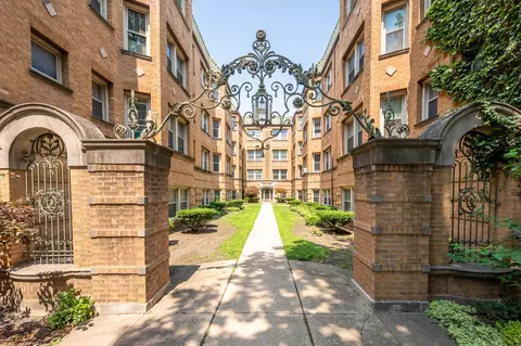 854 Washington Blvd #3, Oak Park, IL 60302