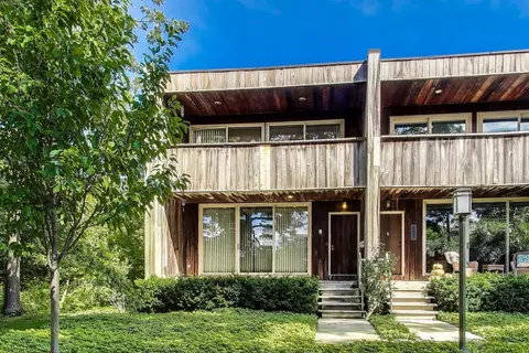 685 Vine Ave, Highland Park, IL 60035