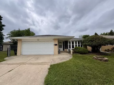 17204 Bernadine St, Lansing, IL 60438