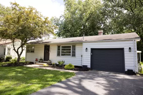 1344 N Cedar Rd, New Lenox, IL 60451