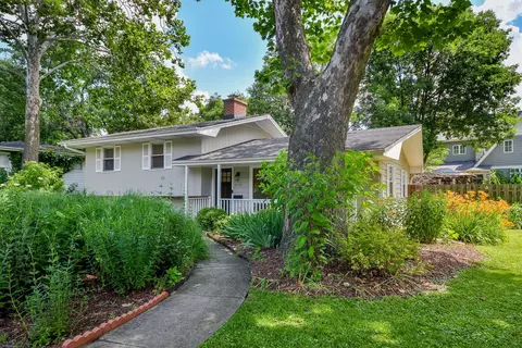 670 Melody Ln, Naperville, IL 60540