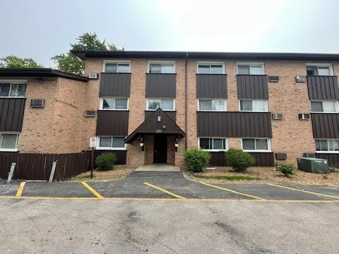 2209 Arbor Cir #5, Downers Grove, IL 60515