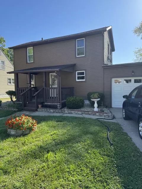 1304 12th Ave, Sterling, IL 61081