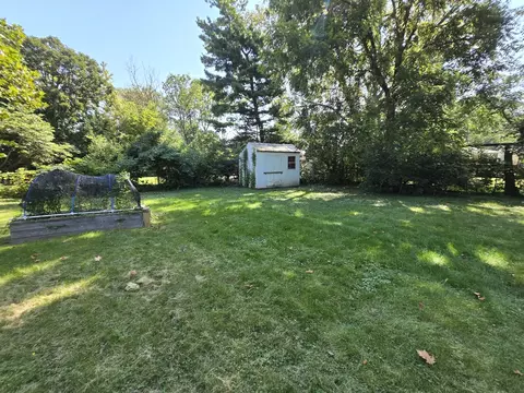 Exterior - 901 E Krage Dr, Addison, IL 60101 photo 11 of 11
