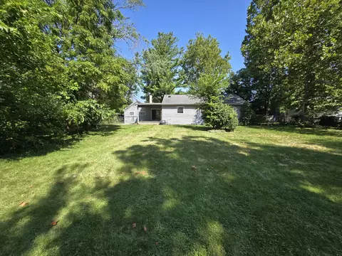 Exterior - 901 E Krage Dr, Addison, IL 60101 photo 9 of 11