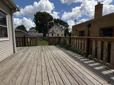 Exterior - 604 2nd Ave, Sterling, IL 61081 photo 2 of 7