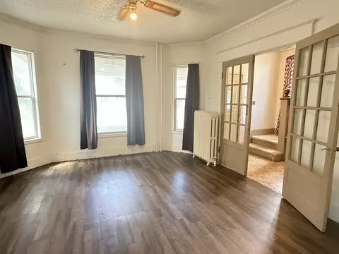 Living - 604 2nd Ave, Sterling, IL 61081 photo 1 of 5
