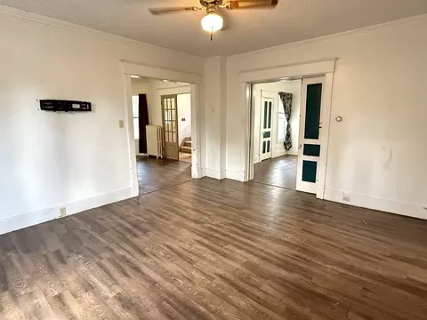 Living - 604 2nd Ave, Sterling, IL 61081 photo 3 of 5