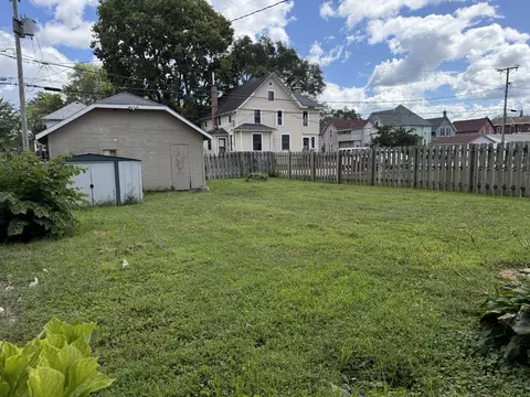Exterior - 604 2nd Ave, Sterling, IL 61081 photo 5 of 7
