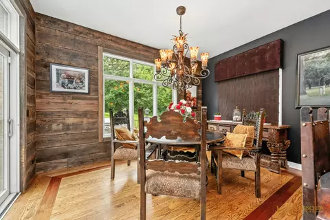 Dining - 2600 Whiteoak Ct, Mchenry, IL 60050 photo 2 of 2