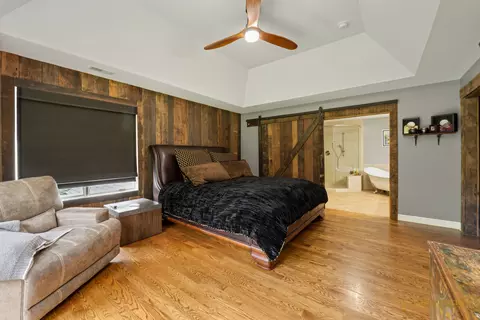 Bedroom - 2600 Whiteoak Ct, Mchenry, IL 60050 photo 3 of 3