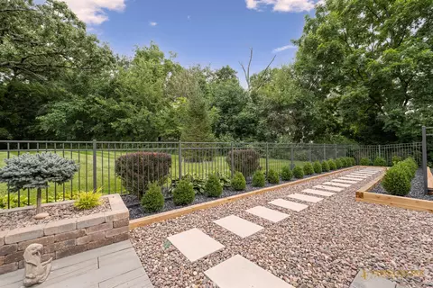 Exterior - 2600 Whiteoak Ct, Mchenry, IL 60050 photo 6 of 9