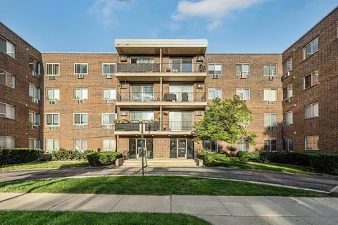 9445 Kenton Ave #408, Skokie, IL 60076