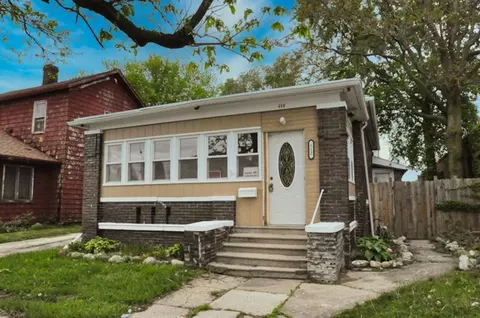 112 W Hickory St, Streator, IL 61364