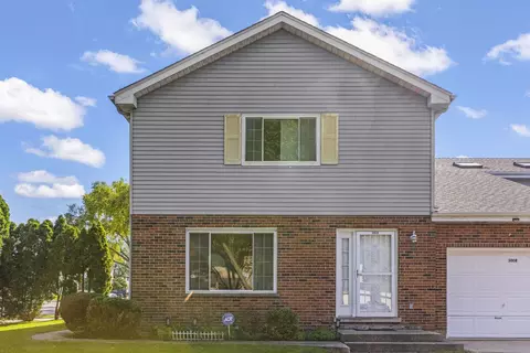 300 Starling Ct #A, Bloomingdale, IL 60108