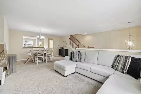 254 Devoe Dr, Oswego, IL 60543 photo 5