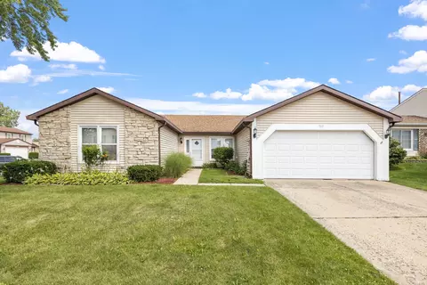 160 Brookside Dr, Glendale Heights, IL 60139