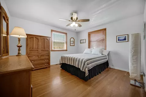 Bedroom - 13209 E Playfield Dr, Crestwood, IL 60418 photo 1 of 3