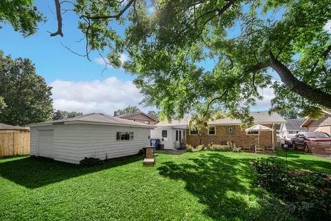 Exterior - 13209 E Playfield Dr, Crestwood, IL 60418 photo 5 of 6