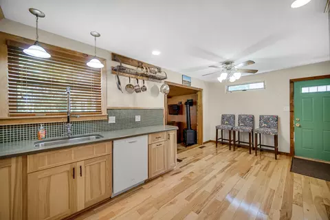 Kitchen - 13209 E Playfield Dr, Crestwood, IL 60418 photo 2 of 3