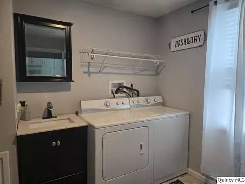 Other - 860 Elm St, Hamilton, IL 62341 photo 5 of 8