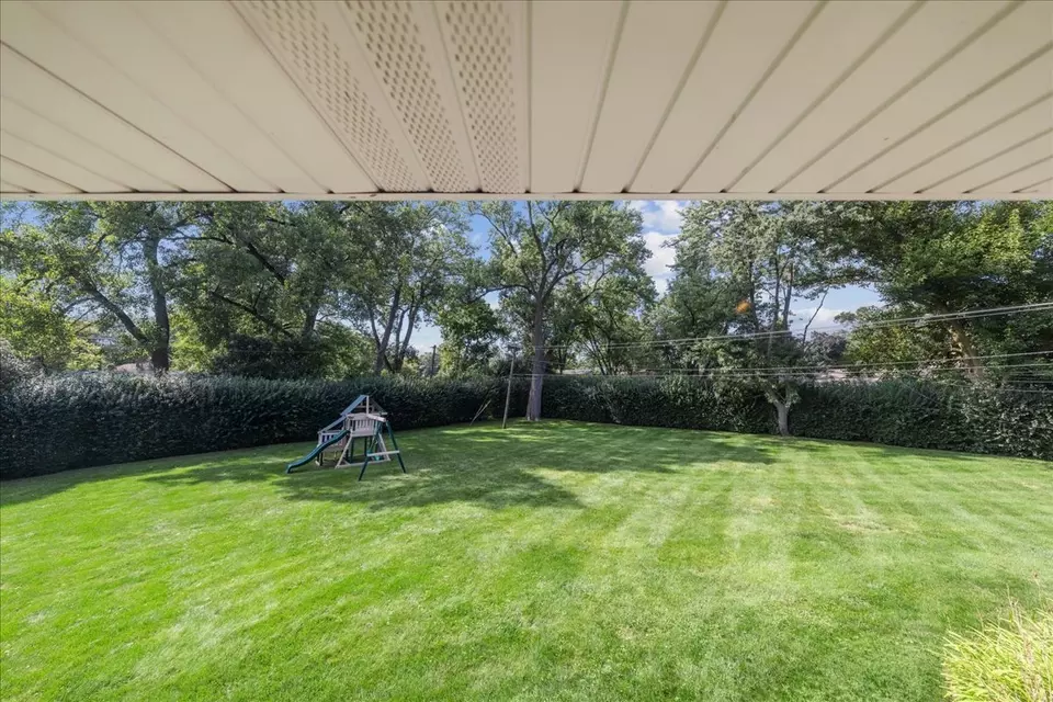 Exterior - 5518 Wilcox Ave, Downers Grove, IL 60516 photo 2 of 9