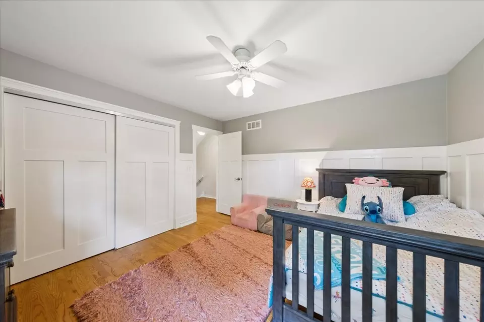 Bedroom - 5518 Wilcox Ave, Downers Grove, IL 60516 photo 6 of 6