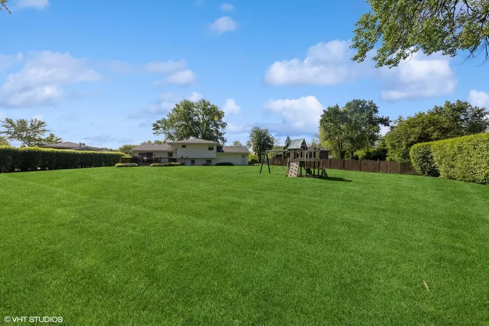 Exterior - 5518 Wilcox Ave, Downers Grove, IL 60516 photo 5 of 9