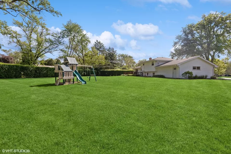 Exterior - 5518 Wilcox Ave, Downers Grove, IL 60516 photo 7 of 9