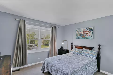 Bedroom - 2633 Haddassah Dr, Naperville, IL 60565 photo 7 of 8