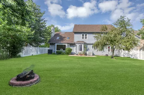 Exterior - 2633 Haddassah Dr, Naperville, IL 60565 photo 5 of 8