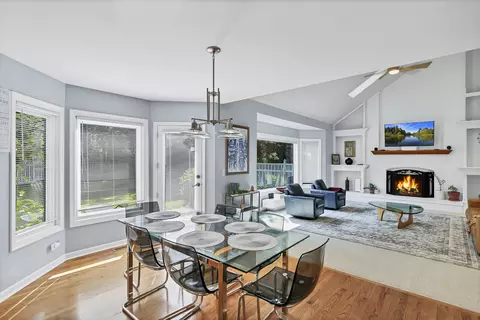 Dining - 2633 Haddassah Dr, Naperville, IL 60565 photo 3 of 3