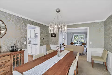 Dining - 2633 Haddassah Dr, Naperville, IL 60565 photo 2 of 3