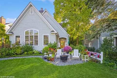 1153 Lincoln St, Glenview, IL 60025