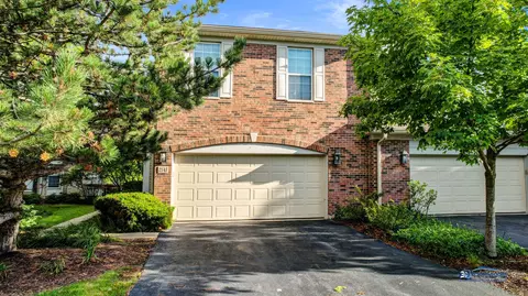2143 Ivy Ridge Dr, Hoffman Estates, IL 60192