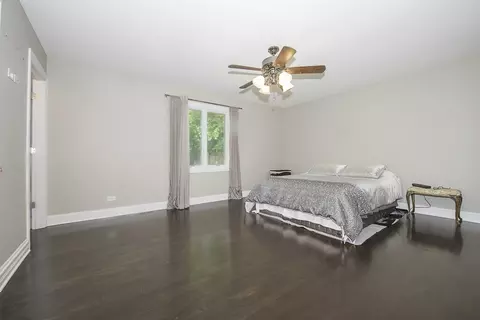 Bedroom - 422 Beverly Ave, Addison, IL 60101 photo 1 of 6